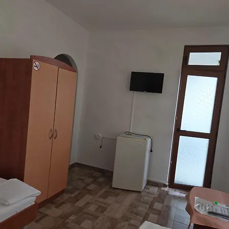 Vendégház Zhelevа